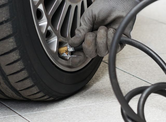 Etiquette pression des pneus à froid