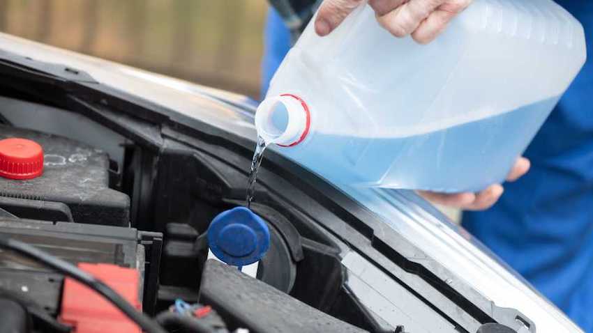 Comment remplir le liquide lave-glace - NAPA Pièces d'auto