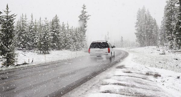 Conduire sous la Neige | Conseils et Équipements